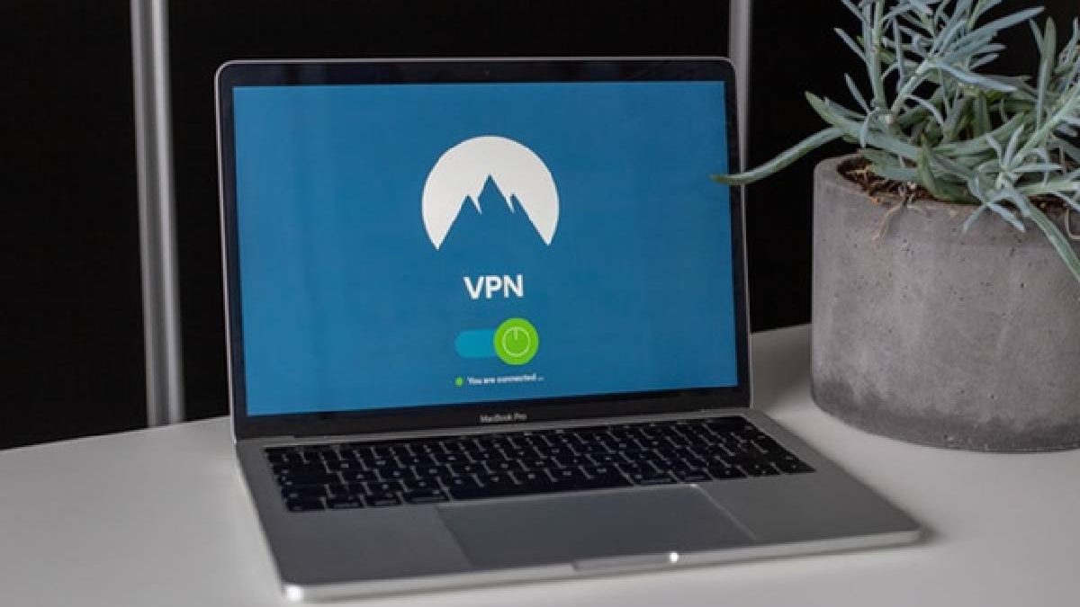 7 Reasons Why You Should Always Use A VPN